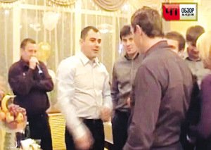 ���ɺ��ѻ����������˹���̶���ǹ����