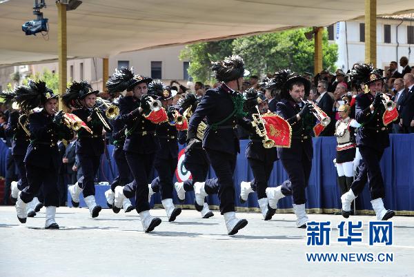 意大利首都举行阅兵式纪念统一150周年